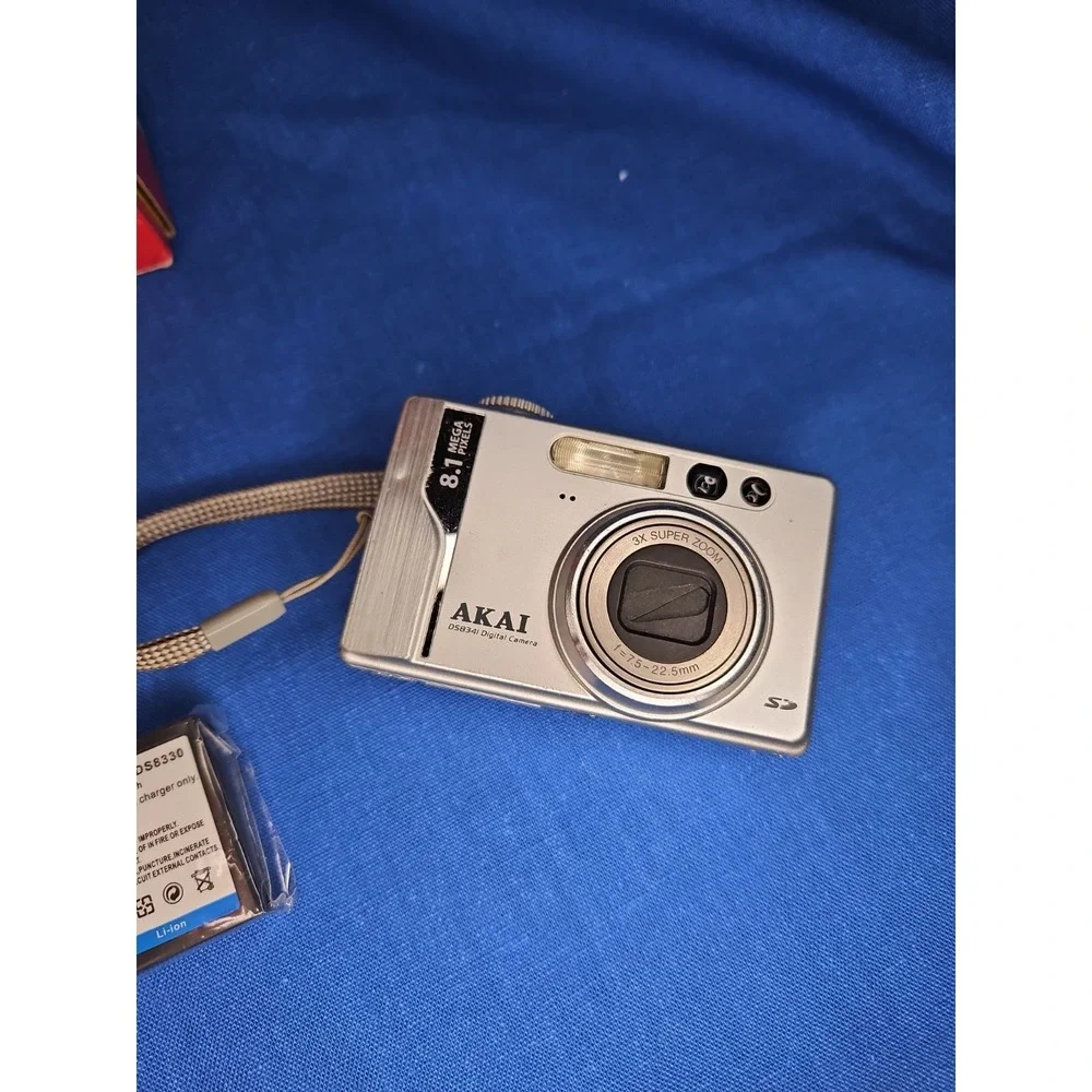 AKAI Digital Camera DS8341 8.1 Mega Pixel Tested‎ Works 8.1mp